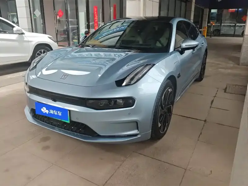 Zeekr 001