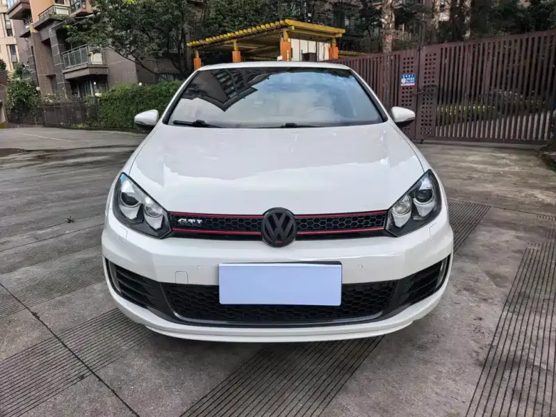 Volkswagen Golf GTI