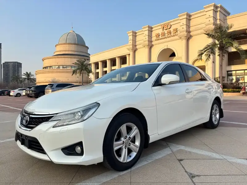 Toyota Reiz