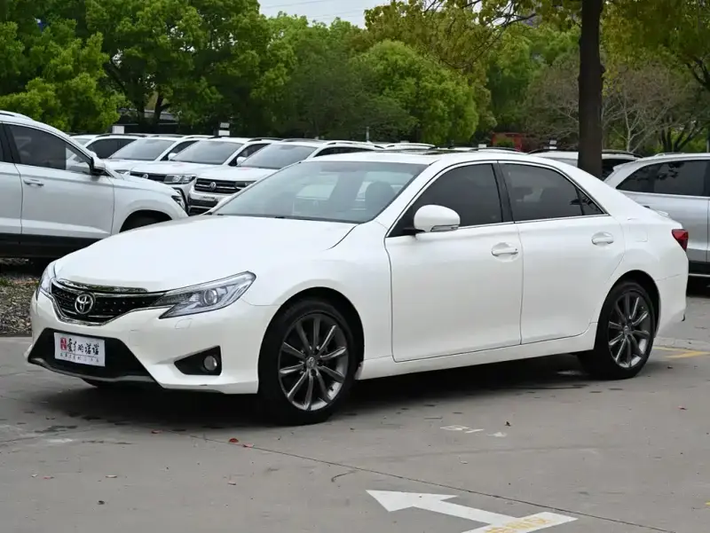 Toyota Reiz
