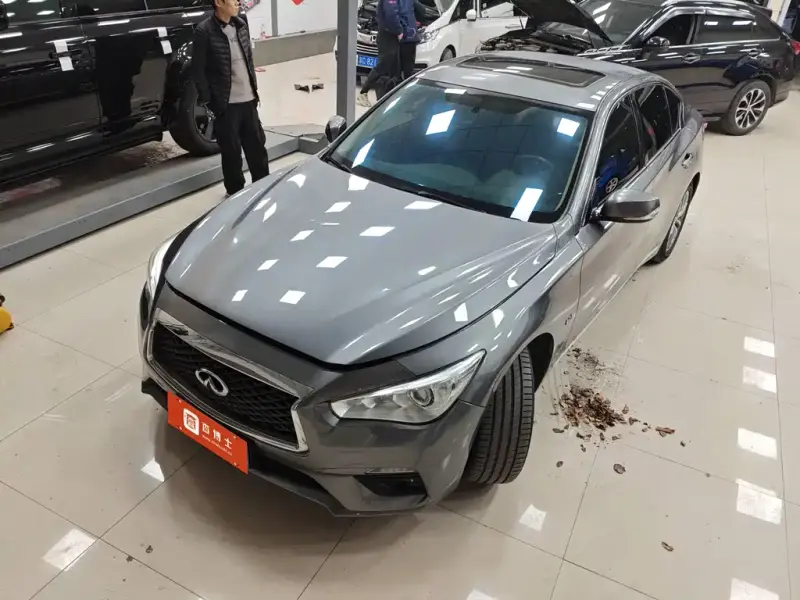 Infiniti Q50L