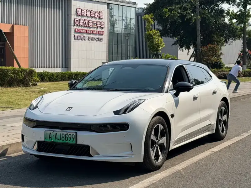 Zeekr 001