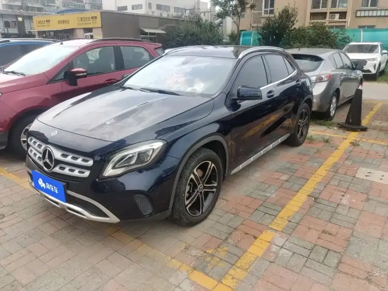 Mercedes-Benz GLA