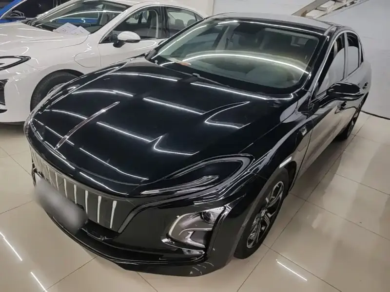 Hongqi E-QM5