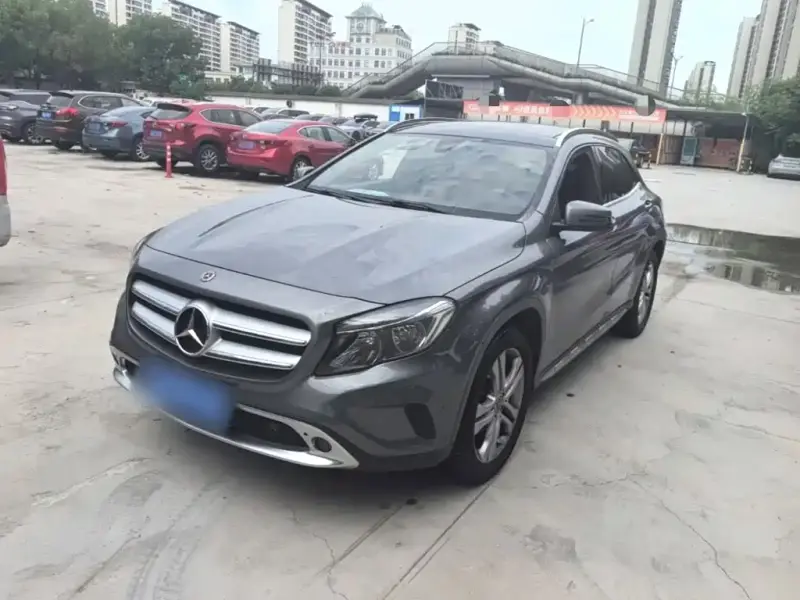 Mercedes-Benz GLA