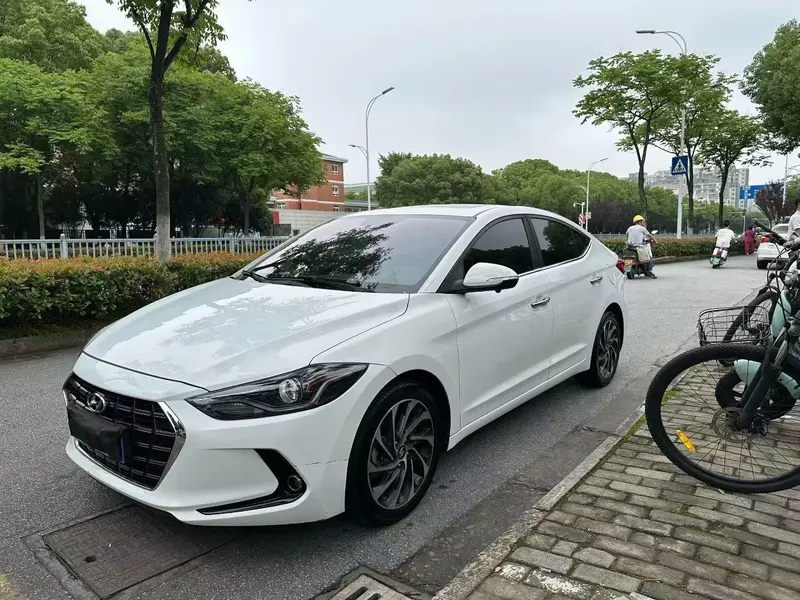 Hyundai Elantra Lingdong