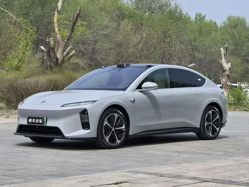 NIO ET5