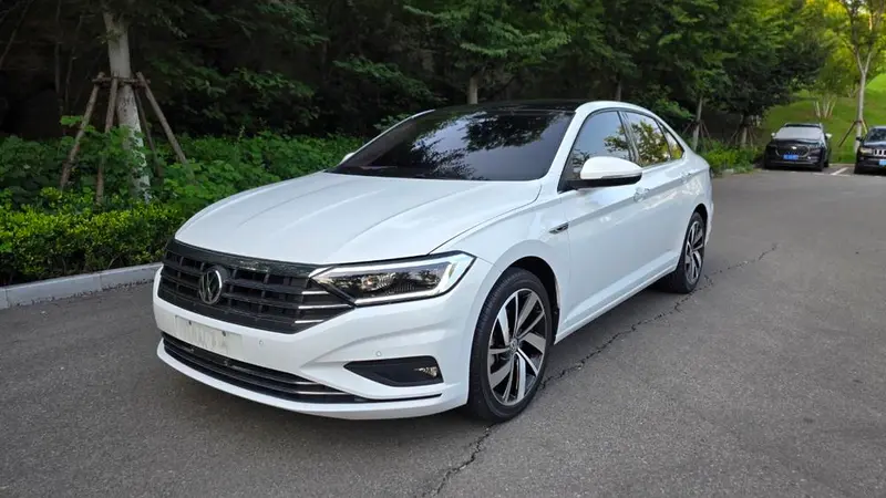 Volkswagen Sagitar