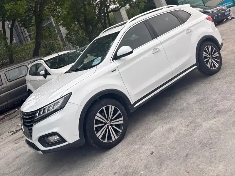 Roewe MG HS (RX5)