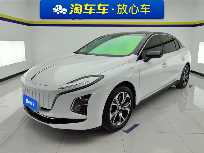 Hongqi E-QM5