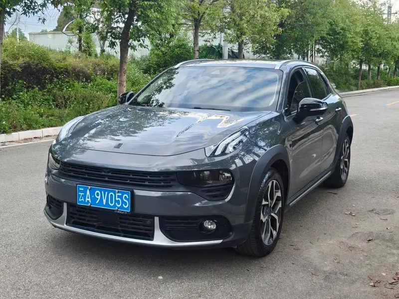 Lynk & Co 02