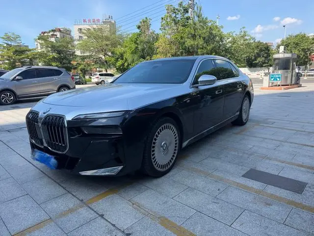 BMW 7-Series