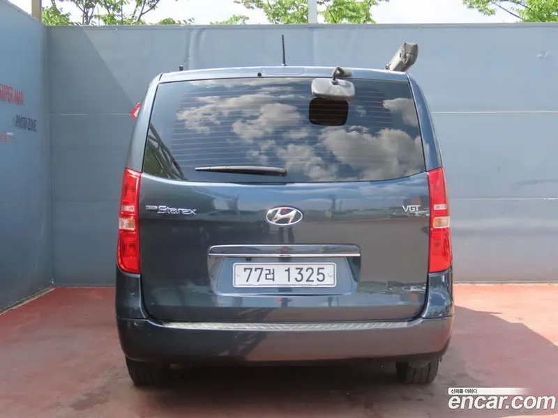 Hyundai H-1