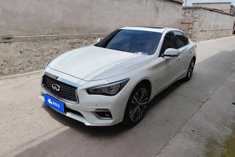 Infiniti Q50L