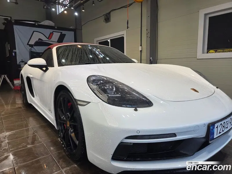 Porsche 718