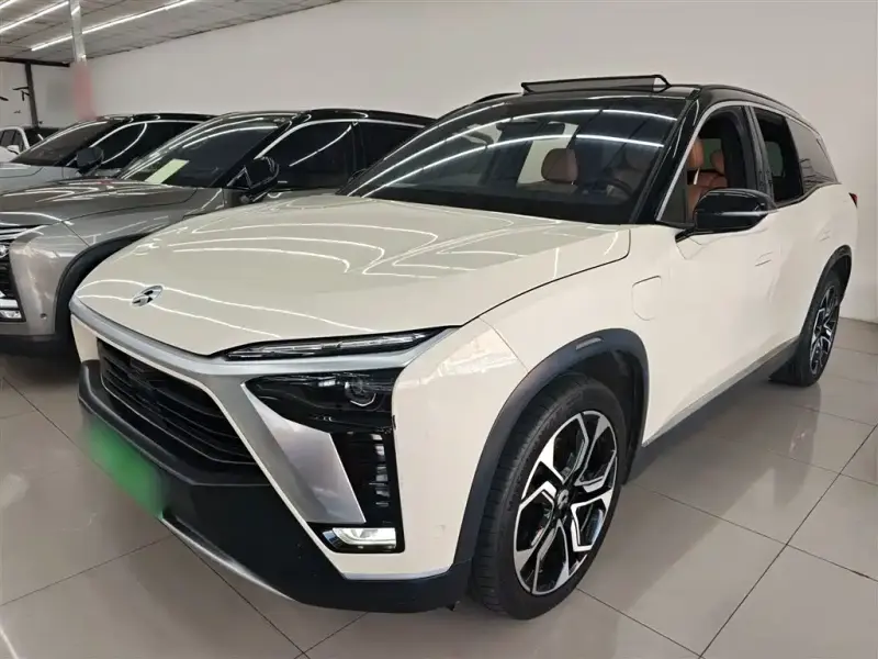 NIO ES8
