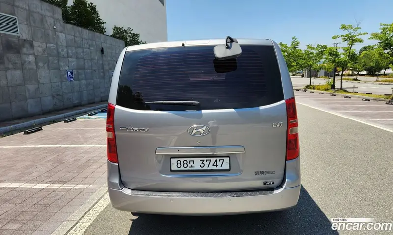 Hyundai H-1