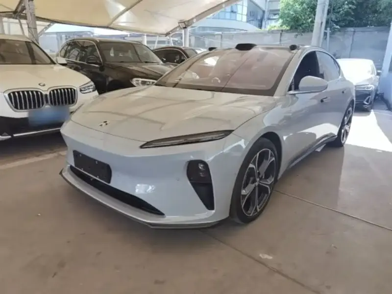 NIO ET5