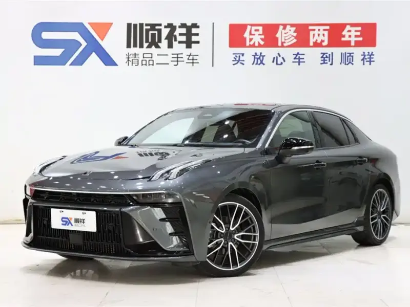 Lynk & Co 03