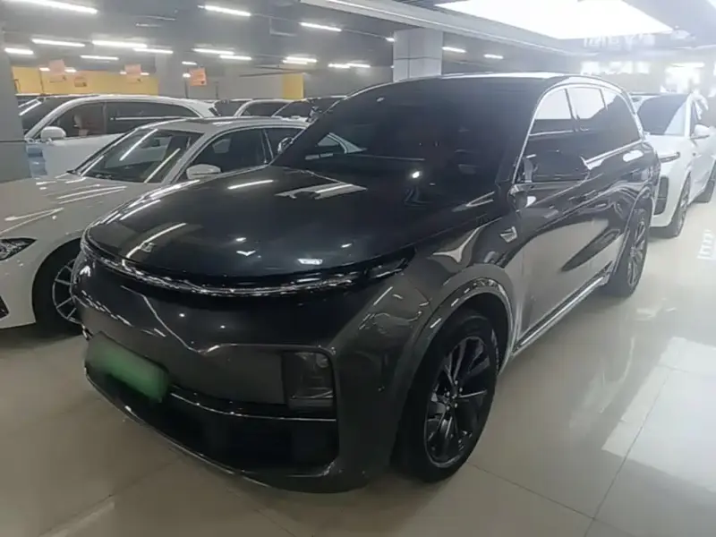 Li Auto L8