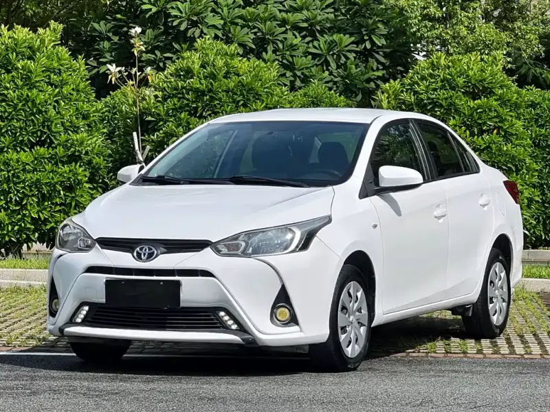 Toyota Yaris L