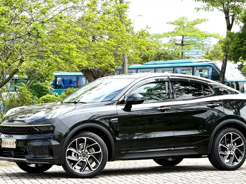 Lynk & Co 05