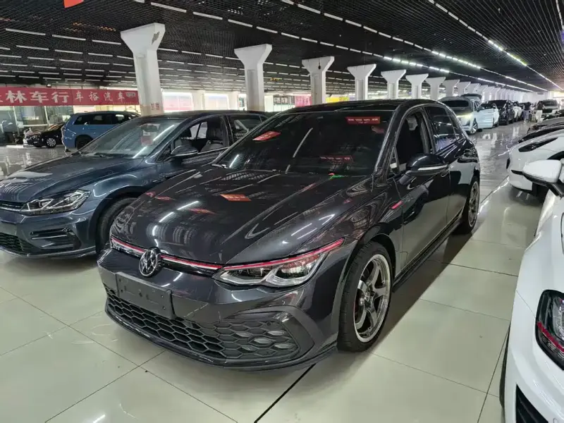 Volkswagen Golf GTI