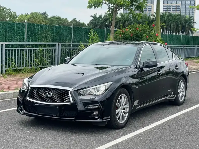 Infiniti Q50L