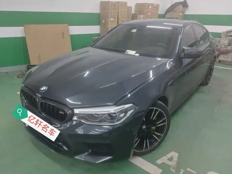BMW M5