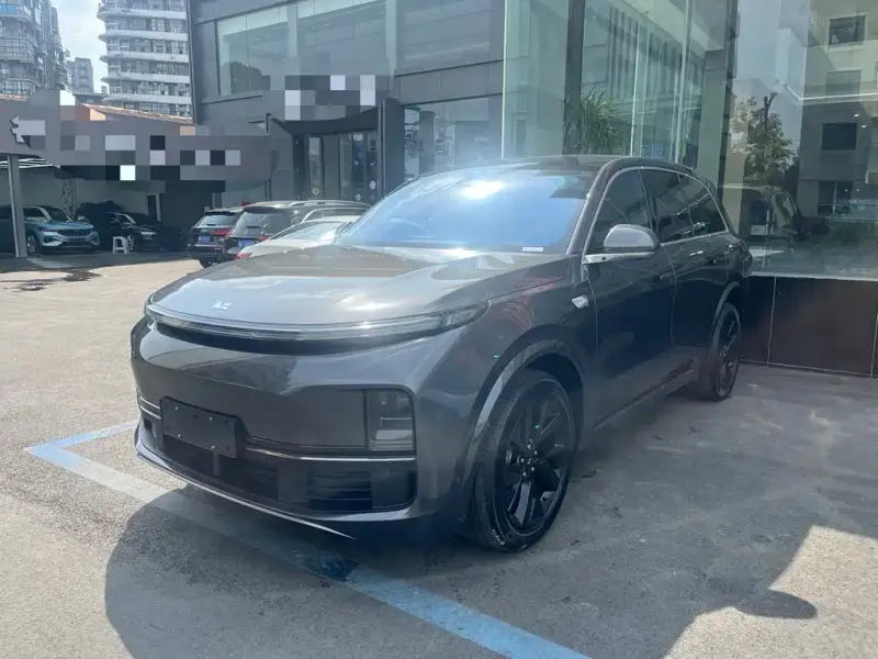 Li Auto L8