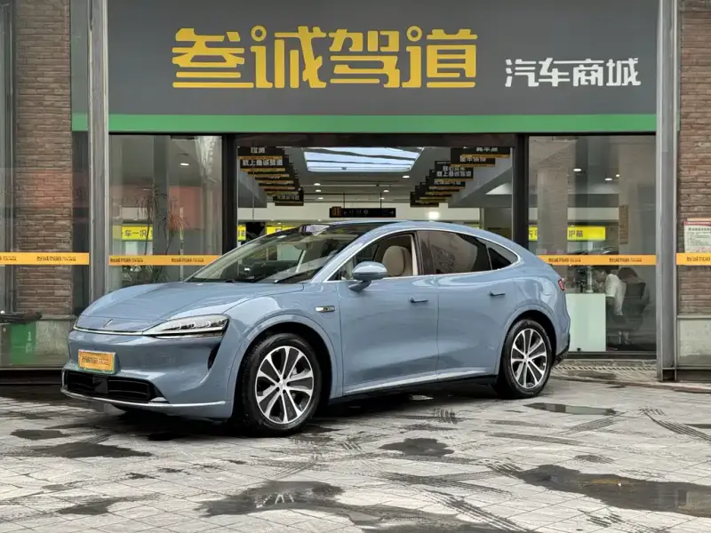 Luxeed Zhijie R7