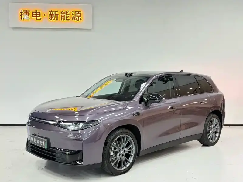 Leapmotor C10