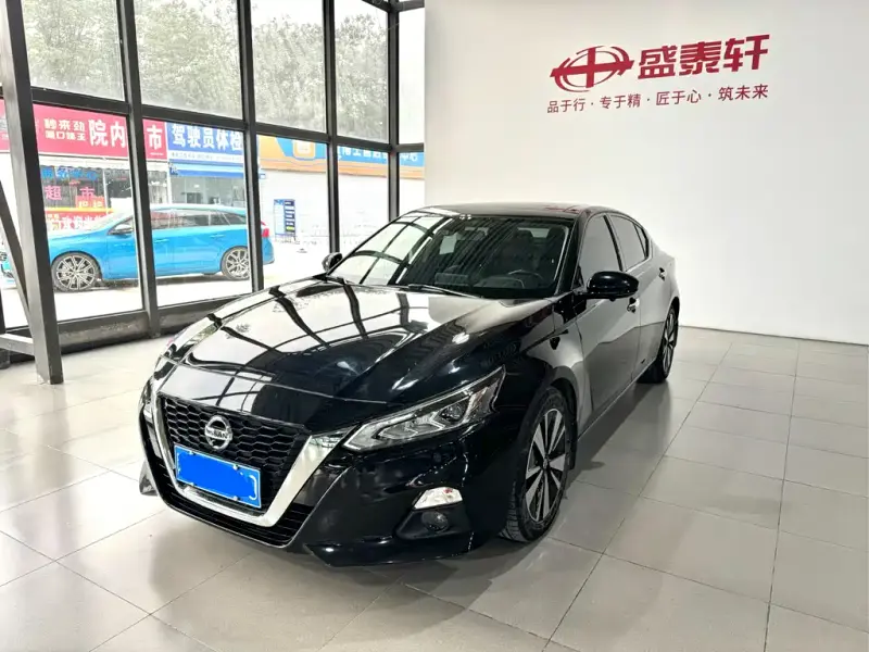 Nissan Teana