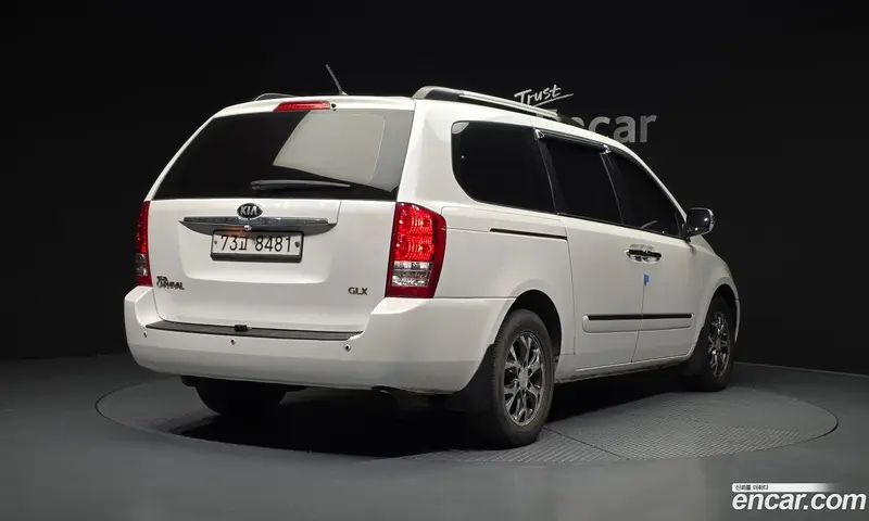 Kia Carnival (Canival)
