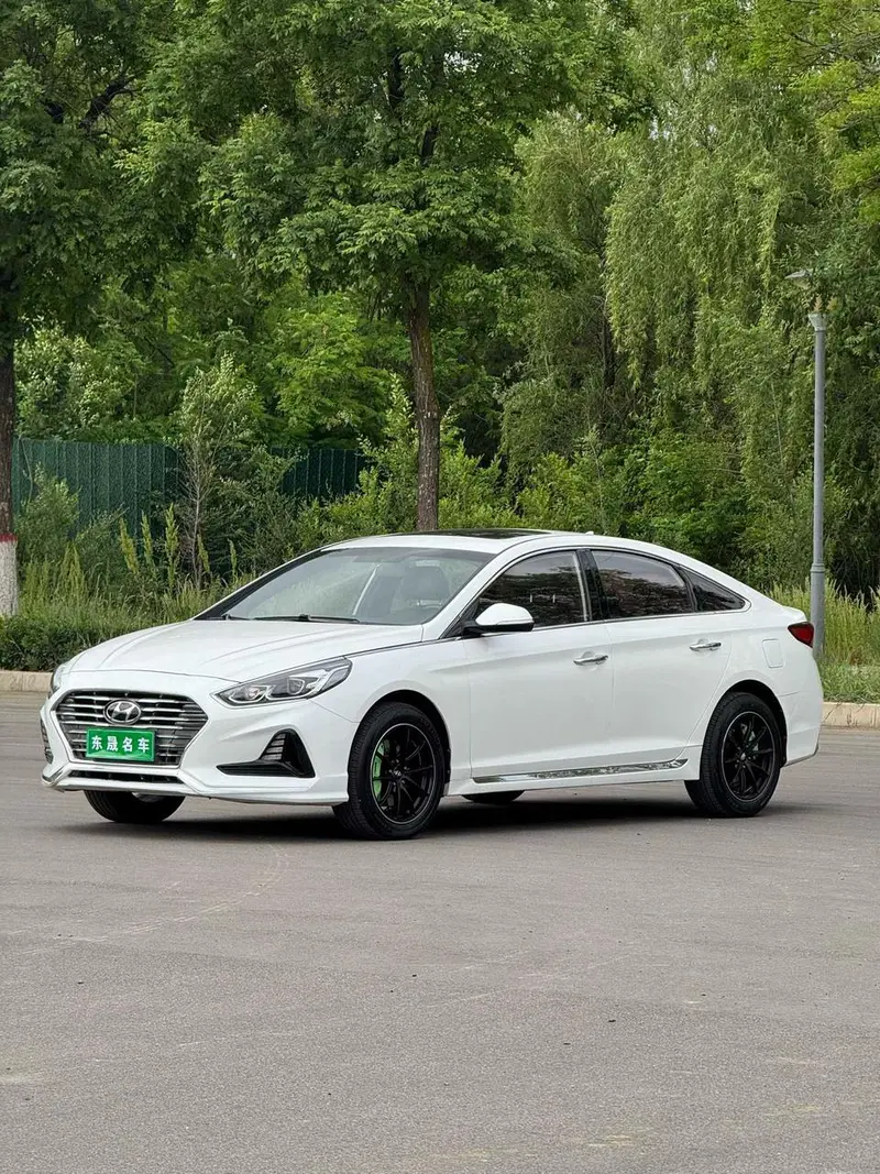 Hyundai Sonata LF