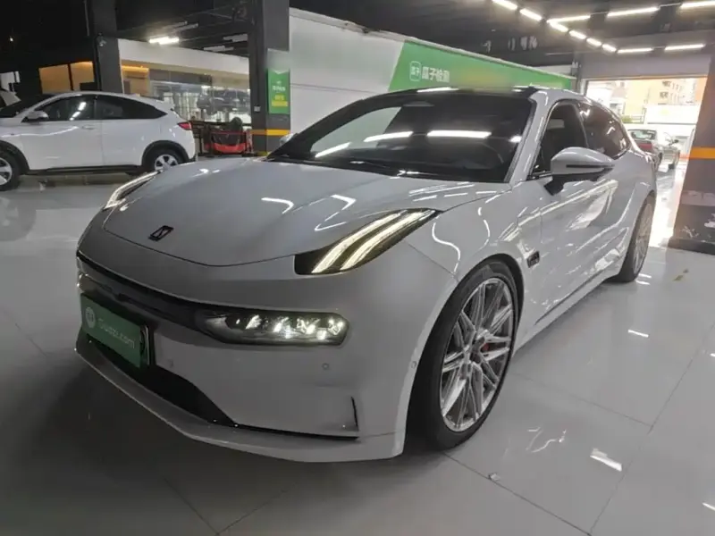 Zeekr 001
