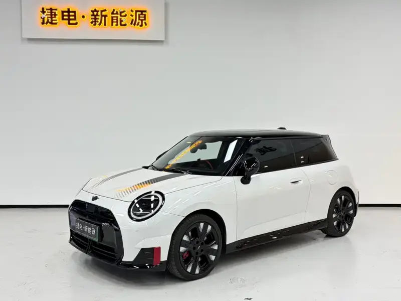 MINI JCW EV