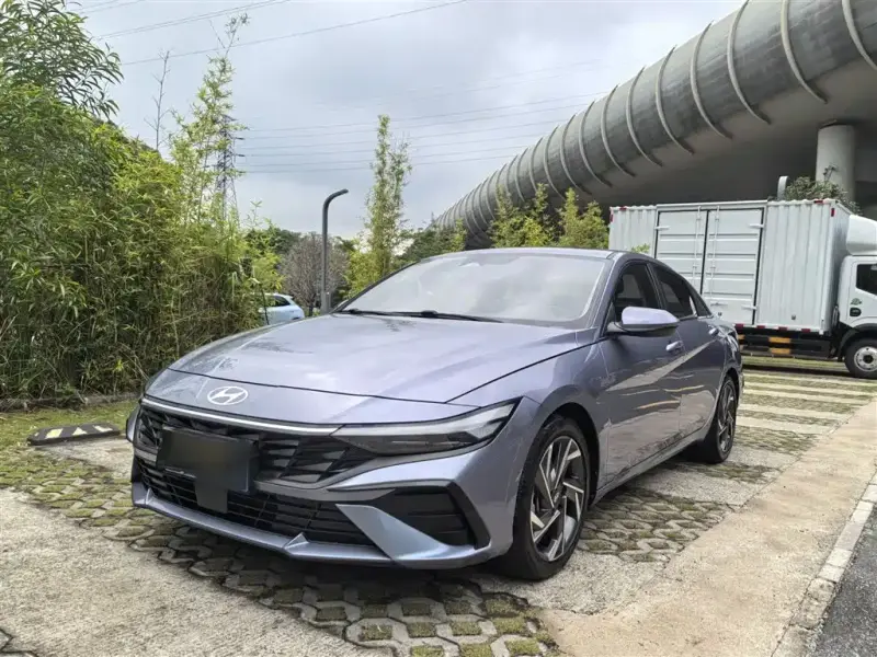 Hyundai Elantra