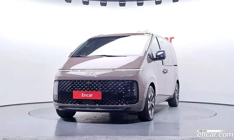 Hyundai Staria