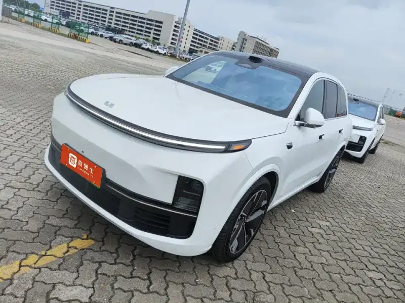 Li Auto L8