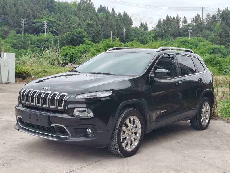 Jeep Cherokee (Import)