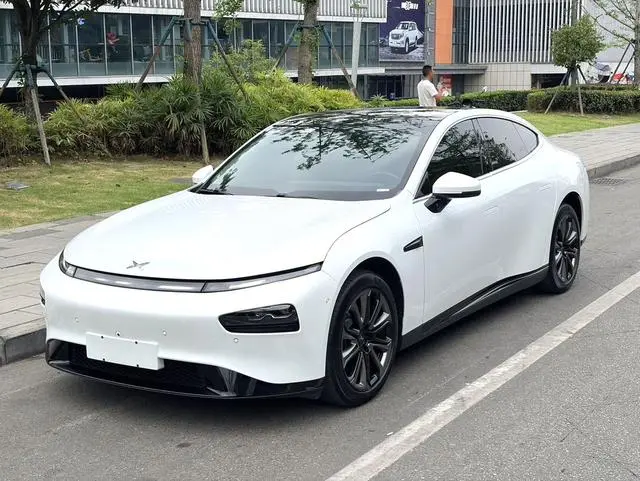 XPeng P7
