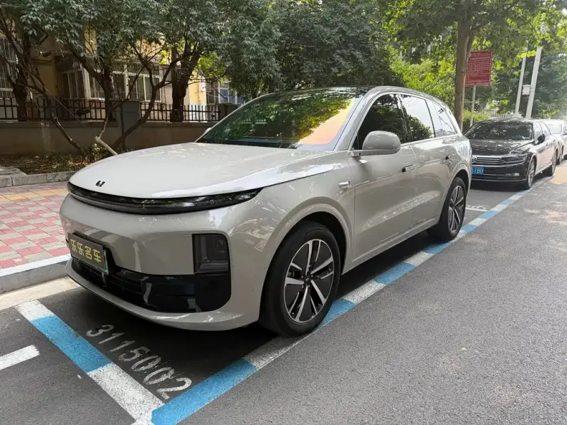 Li Auto L6