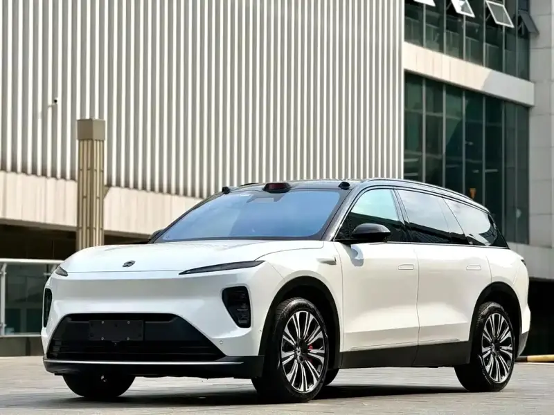 NIO ES8