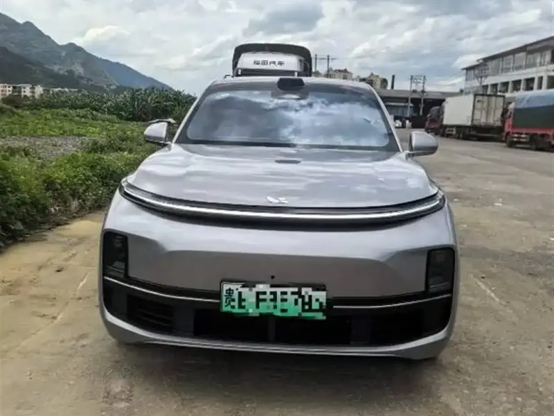 Li Auto L8