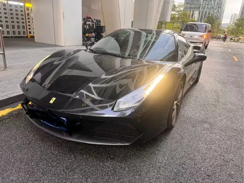Ferrari 488