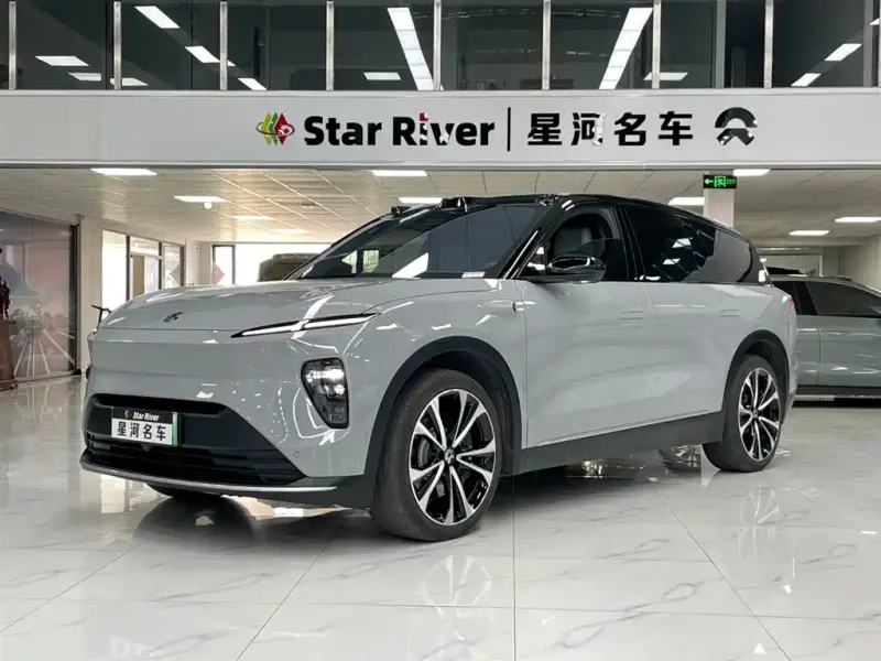 NIO ES8