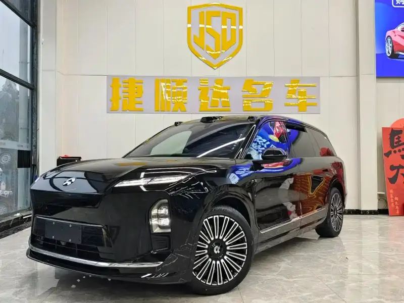 NIO ES8