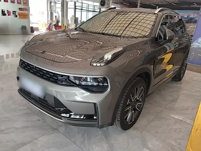 Lynk & Co 01