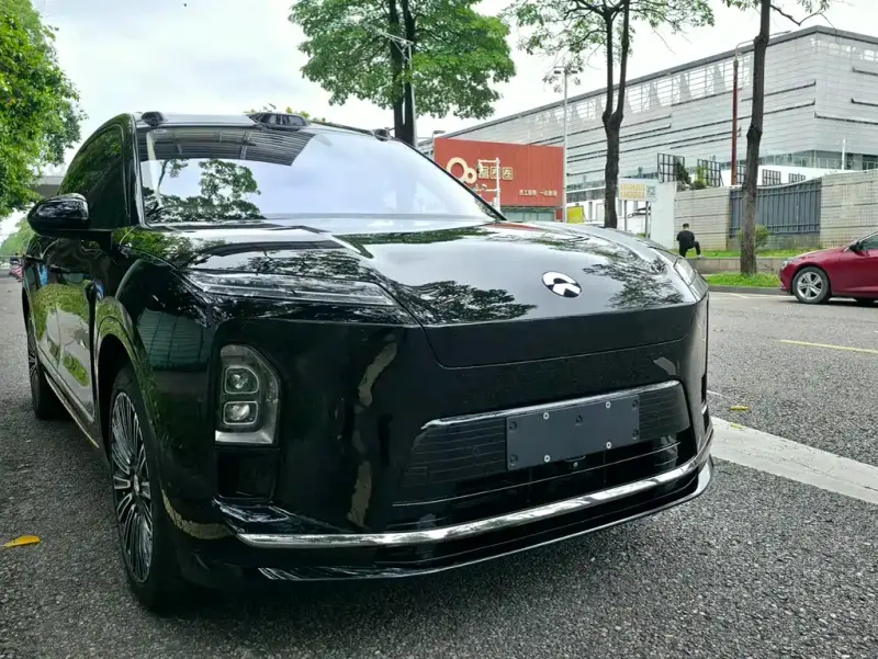 NIO ES8